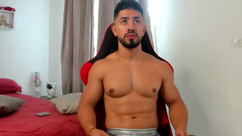 Ezzio Scolaro online show from February 1, 5:32 pm