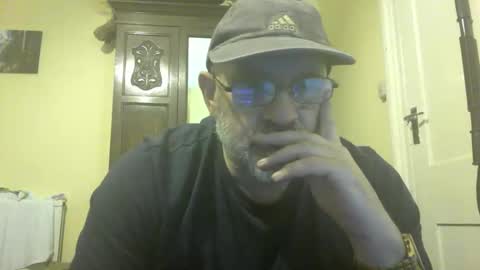 f1zzeek online show from April 25, 10:29 pm