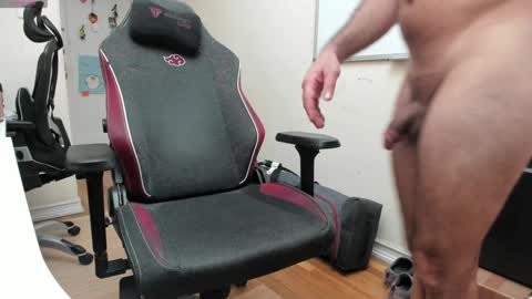 Snapshot of f8krbk chatting on February 3, 4:31 pm Rob The Russian Bear online show from February 3, 4:31 pm