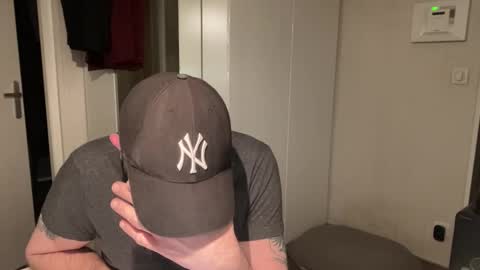 fabiothick online show from March 22, 1:09 am