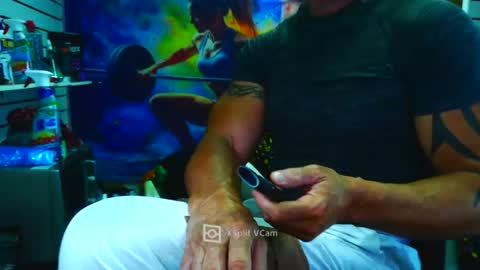 fabxxxl online show from July 7, 7:45 am