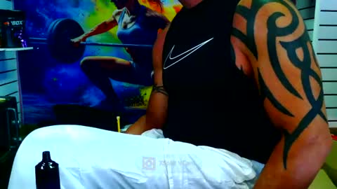 fabxxxl online show from June 19, 1:17 pm