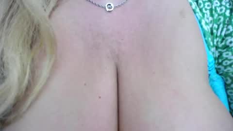 Bree online show from May 11, 4:04 pm