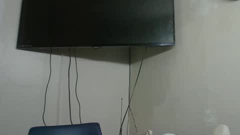 Mark online show from February 8, 11:01 am