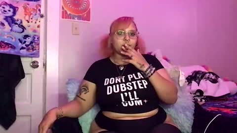 FaeBae online show from September 29, 4:00 am