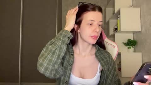 Bloom  online show from March 4, 3:53 pm