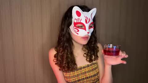 Kristen online show from June 22, 9:00 pm