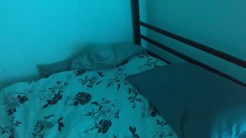 fallen_angel927 online show from February 13, 12:46 am