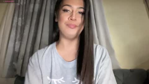 callmecindy online show from November 17, 6:43 pm