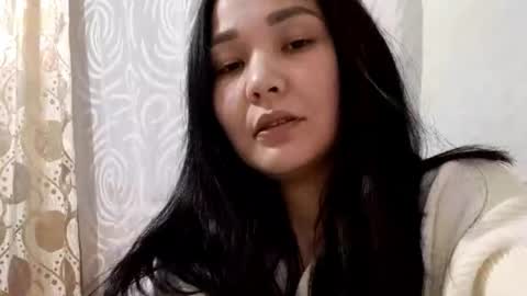 Mia online show from February 26, 7:39 pm