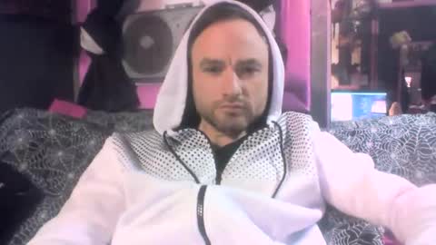 Famous1tad online show from December 25, 1:10 am