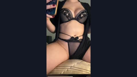 fancy_girl2424 online show from January 15, 1:23 am