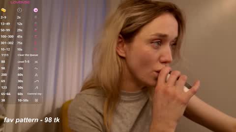 fancyamelia online show from October 10, 2:12 pm