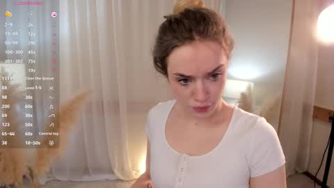 fancyamelia online show from November 20, 9:52 am