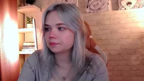 Snapshot of fancybella chatting on October 5, 7:28 am Bella online show from October 5, 7:28 am