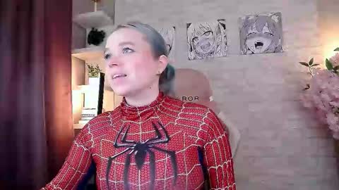 Snapshot of fancybella chatting on October 19, 10:09 am Bella online show from October 19, 10:09 am