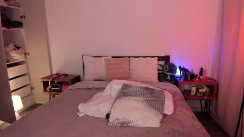 Fantastic Sonya online show from May 14, 9:02 pm