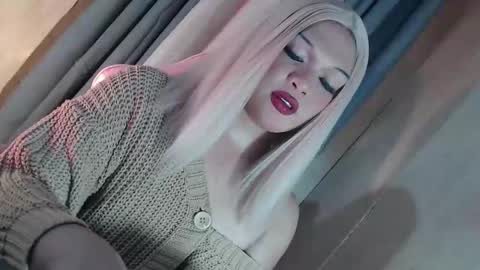 DANIELLA - DONT FORGET TO GIVE ME A THUMBSU UP online show from March 3, 2:24 pm