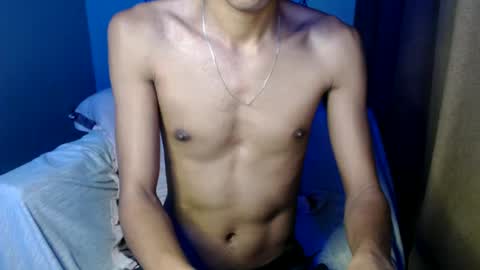 Snapshot of fantasy_davidxx chatting on February 15, 2:22 pm David online show from February 15, 2:22 pm