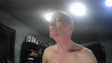 fantasyresort online show from April 8, 2:58 am