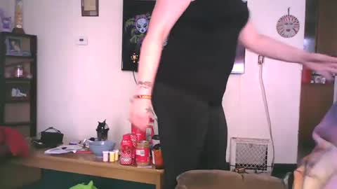 Snapshot of fapqueenc17 chatting on December 22, 5:32 pm Scarlett online show from December 22, 5:32 pm