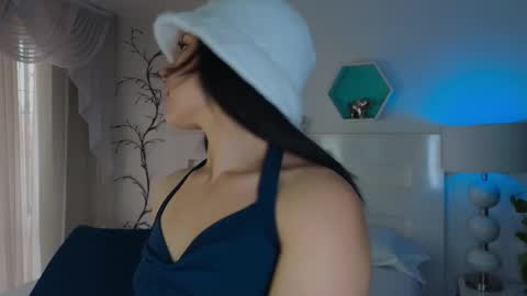 Farah online show from November 6, 12:19 pm