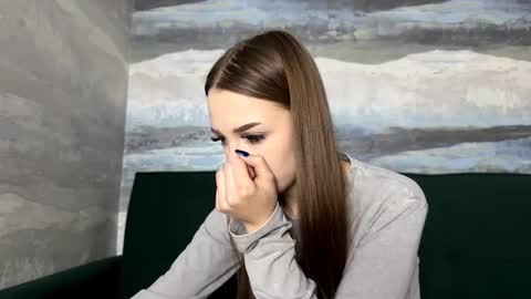 Anna Scovich online show from December 17, 12:34 pm