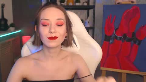 Fascinating   Eyes online show from December 21, 1:28 pm