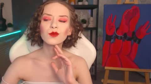 Fascinating   Eyes online show from October 27, 7:03 pm