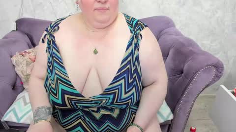 fashiona online show from February 20, 12:19 am