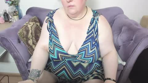 fashiona online show from April 3, 9:11 pm