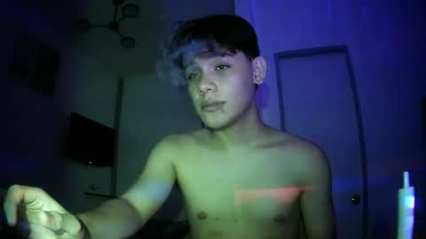 fastfucker_22 online show from December 3, 7:03 pm