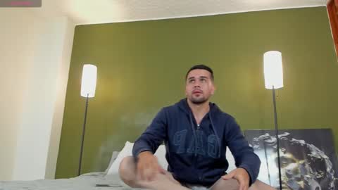 M A T  T E O online show from December 5, 3:17 am