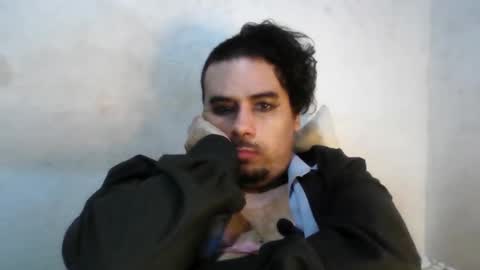 Faux Feitico online show from April 28, 2:49 am