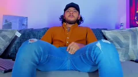 favid95 online show from October 13, 1:40 am