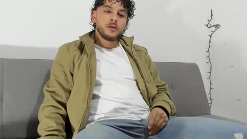 favid95 online show from January 25, 11:43 pm