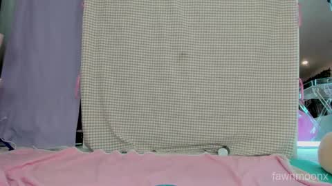 fawnmoonx online show from February 21, 9:01 am