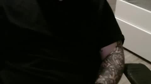 fbouncer online show from March 15, 9:40 pm