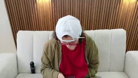 Feelena online show from June 17, 4:56 pm