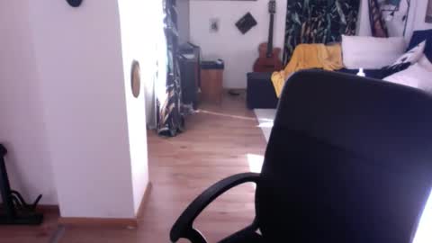 feetkissboy online show from November 22, 11:19 am