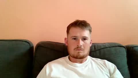 Yung English Man online show from May 2, 1:06 pm