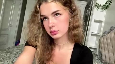 Zoe online show from July 28, 8:52 pm