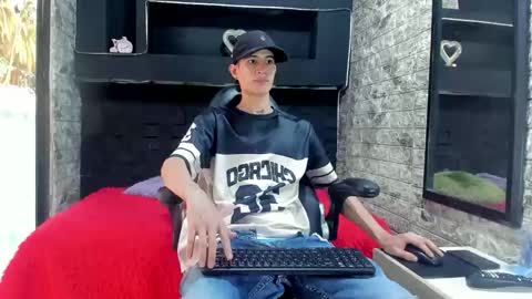 felipe fiire online show from May 1, 2:00 pm