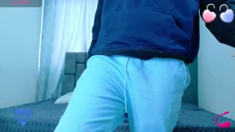 felipehotgonzalez online show from November 17, 12:41 pm