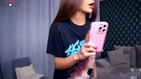 Hello im Nova online show from October 25, 4:24 am