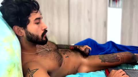 Snapshot of felix_candela chatting on December 15, 3:20 pm Felix Candela online show from December 15, 3:20 pm