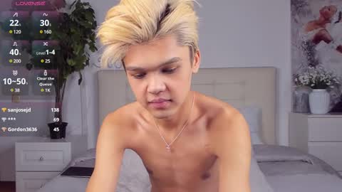 Felix online show from March 4, 8:27 pm