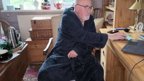 Adam online show from April 4, 7:26 am