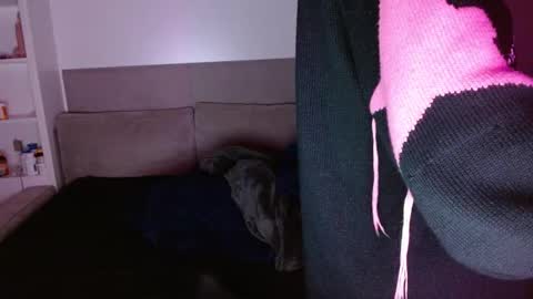 femboyflowers online show from November 14, 4:58 am