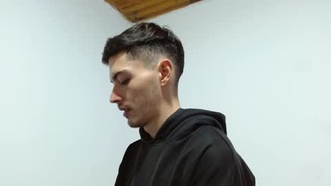 FeniXtream online show from December 7, 1:02 pm